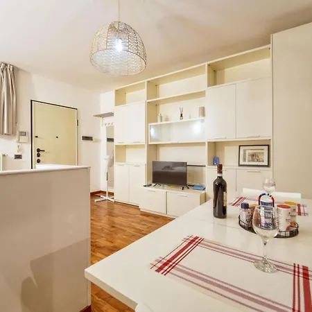 Romantic Getaway On Como! Private Box, Wifi Lejlighed