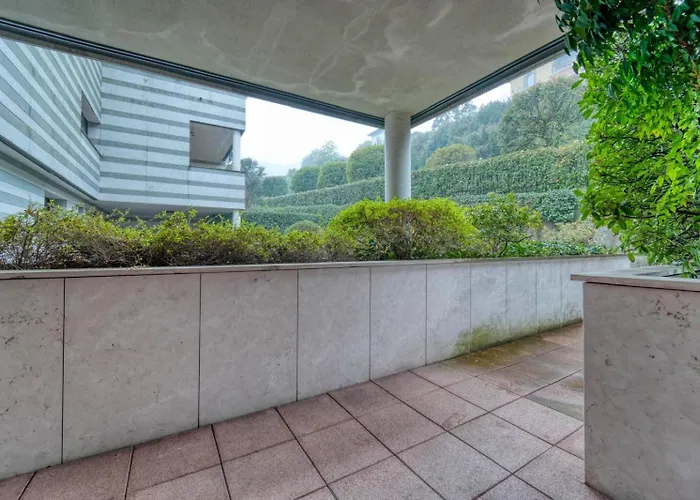 Romantic Getaway On Como! Private Box, Wifi 아파트 코모